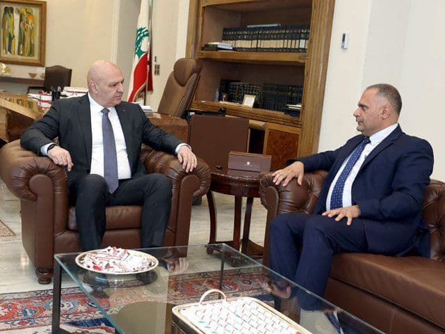 لقاءات متنوعة في القصر الجمهوري محورها الأوضاع العامة في لبنان والمنطقة
الرئيس عون : التفاوض ليس استسلاما والحقائق أثبتت بطلان مقولة ما أخذ بالقوة لا يسترد إلا بالقوة