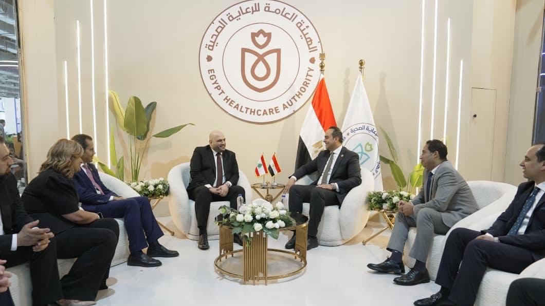 وزير الصحة تسلّم جائرة القيادة في تعزيز مرونة النظم الصحية واطلع على التجربة المصرية في التغطية الصحية الشاملة وبحث في تطوير التعاون في مجال الدواء