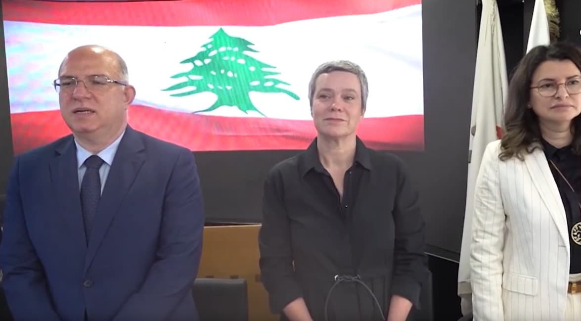 إطلاق استراتيجية الإدماج الاقتصادي وتوقيع ميثاق شراكة لتعزيز فرص العمل والحماية الاجتماعية الوزيرة السيد : فلنجعل منها بداية لشراكة وطنية حقيقية تترجم السياسات إلى فرص
وزير العمل : مسؤولية وطنية تتقاسمها مختلف الوزارات والمؤسسات العامة
وزير الإقتصاد: النجاح لن يقاس بجودة الوثيقة بل بقدرتنا على التنفيذ
عربيد : ترسم خارطة تنمية بدلا من أن تكون برنامج رعاية وعطاءات